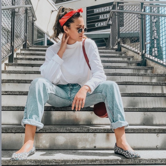 Rothy's Grey Spotted Round Toe Flats, Limited Edition Print - Picture 2 of 16